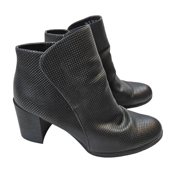Naturalizer Holt Black Almond Toe Ankle Bootie Women's 11 Fall Winter Office - Picture 1 of 10